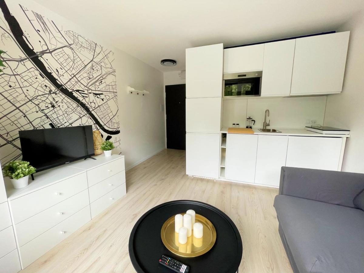 Batorego 18: White Oasis near Metro and National Park Warsaw Exterior photo