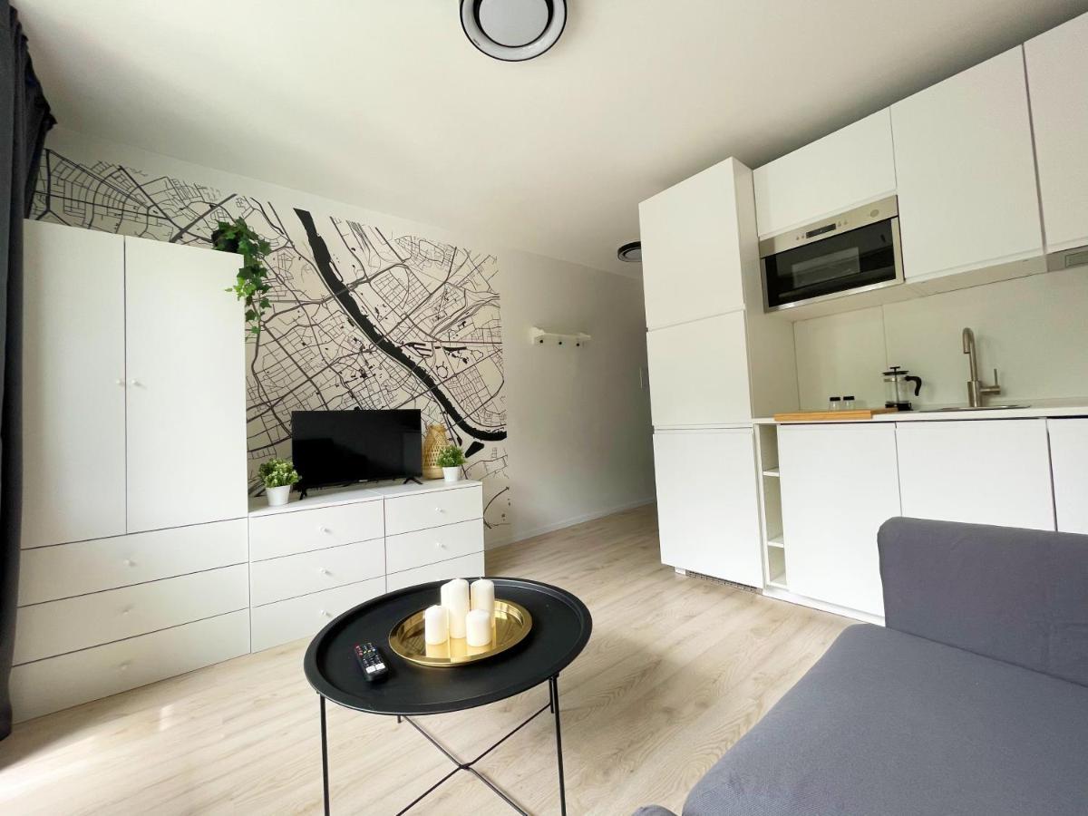 Batorego 18: White Oasis near Metro and National Park Warsaw Exterior photo